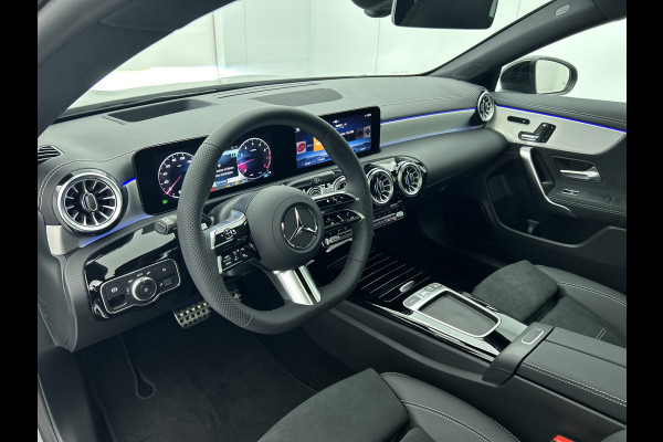 Mercedes-Benz CLA-Klasse 180 Business Solution AMG | AMG Line Plus pakket | Antidiefstalpakket GUARD 360° Plus | Multibeam LED | Smartphone-integratie | Head-up display | 	Parkeerpakket met 360°-camera |