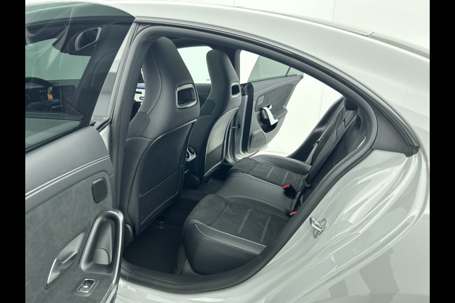 Mercedes-Benz CLA-Klasse 180 Business Solution AMG | AMG Line Plus pakket | Antidiefstalpakket GUARD 360° Plus | Multibeam LED | Smartphone-integratie | Head-up display | 	Parkeerpakket met 360°-camera |