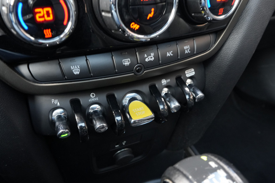 MINI Countryman 2.0 Cooper S E ALL4 Northwood Edition | Panoramadak | Camera | Leder | Head-Up Display |
