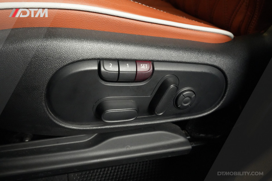 MINI Countryman 2.0 Cooper S E ALL4 Northwood Edition | Panoramadak | Chester Leder | Stoelverwaming |