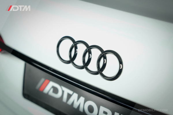 Audi A6 Limousine 55TFSIe Quattro Competition | Head Up | Sfeerverlichting | B&O | Panoramadak