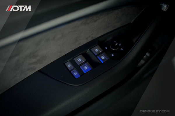 Audi A6 Limousine 55TFSIe Quattro Competition | Head Up | Sfeerverlichting | B&O | Panoramadak