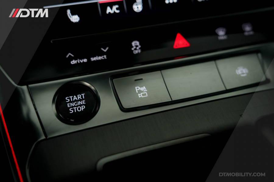 Audi A6 Limousine 55TFSIe Quattro Competition | Head Up | Sfeerverlichting | B&O | Panoramadak