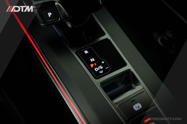 Audi A6 Limousine 55TFSIe Quattro Competition | Head Up | Sfeerverlichting | B&O | Panoramadak