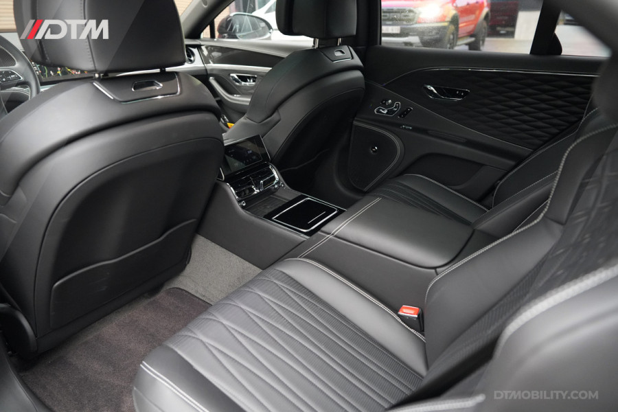 Bentley Flying Spur 6.0 W12 Mulliner | €392K NEW | BTW |