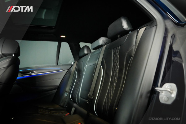 BMW 5 Serie Touring Dealer O.H. | 530i High Ex. M-Sport | | Pano | Harman Kardon | Laser