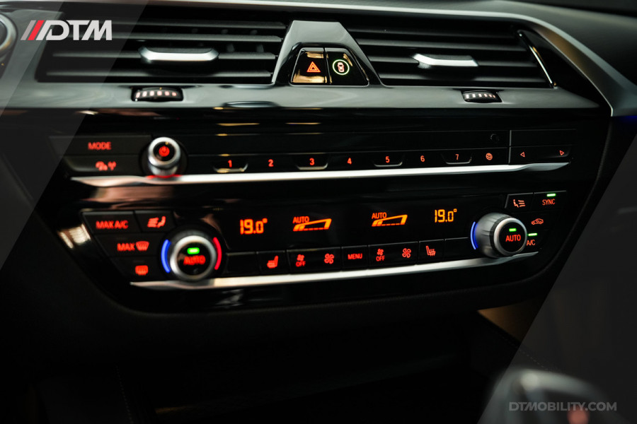 BMW 5 Serie Touring Dealer O.H. | 530i High Ex. M-Sport | | Pano | Harman Kardon | Laser