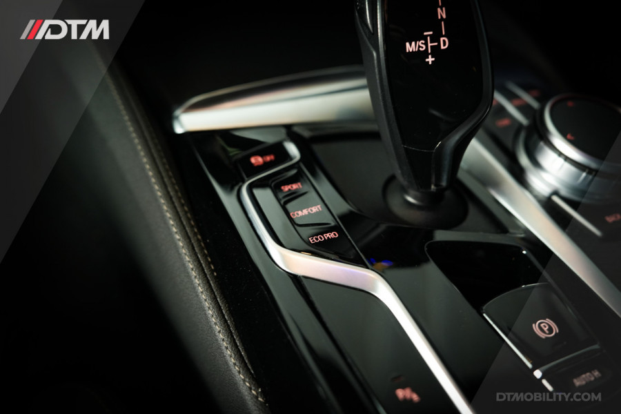 BMW 5 Serie Touring Dealer O.H. | 530i High Ex. M-Sport | | Pano | Harman Kardon | Laser
