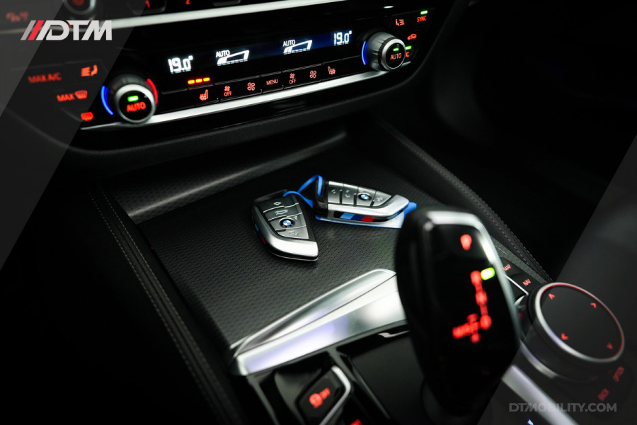 BMW 5 Serie Touring Dealer O.H. | 530i High Ex. M-Sport | | Pano | Harman Kardon | Laser
