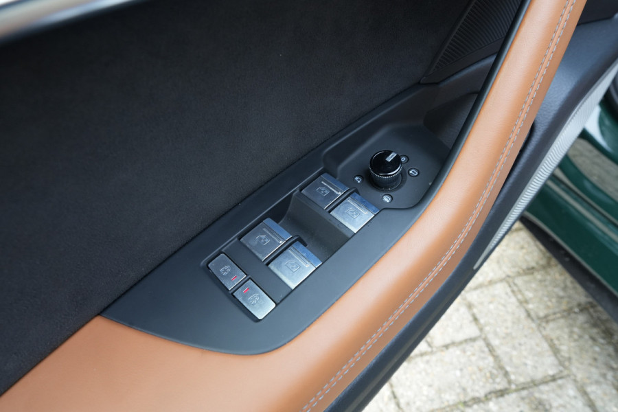 Audi RS6 Avant 4.0 TFSI | B&O 3D | Akrapovic | 4WS | VOL | Audi RS6 Avant 4.0 TFSI | B&O 3D | Akrapovic | 4WS | VOL |