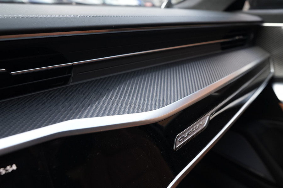 Audi RS6 Avant 4.0 TFSI | B&O 3D | Akrapovic | 4WS | VOL | Audi RS6 Avant 4.0 TFSI | B&O 3D | Akrapovic | 4WS | VOL |