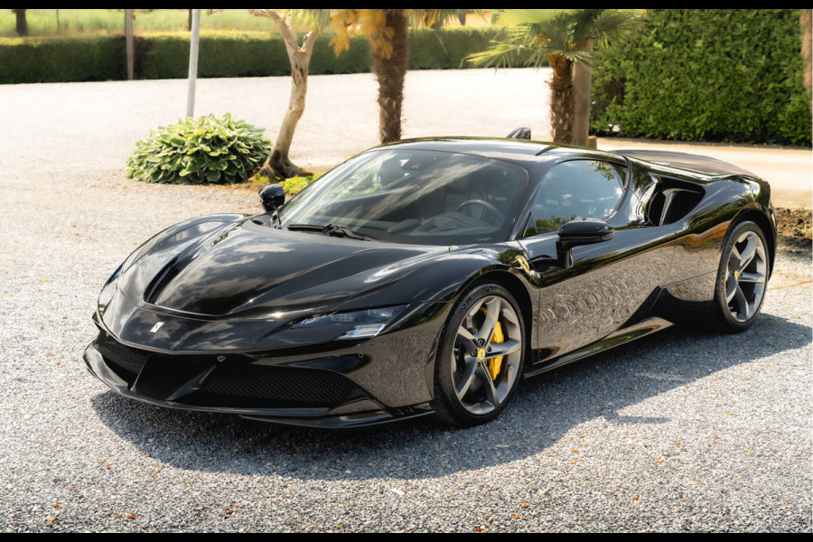 Ferrari SF90 Stradale 4.0 V8 | Assetto Fiorano | Daytona Racing seats |