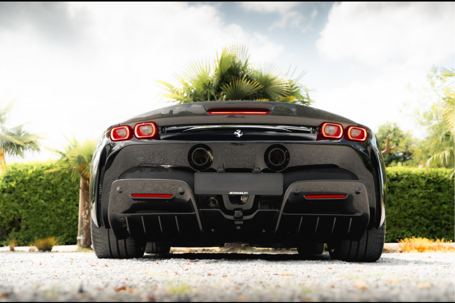 Ferrari SF90 Stradale 4.0 V8 | Assetto Fiorano | Daytona Racing seats |