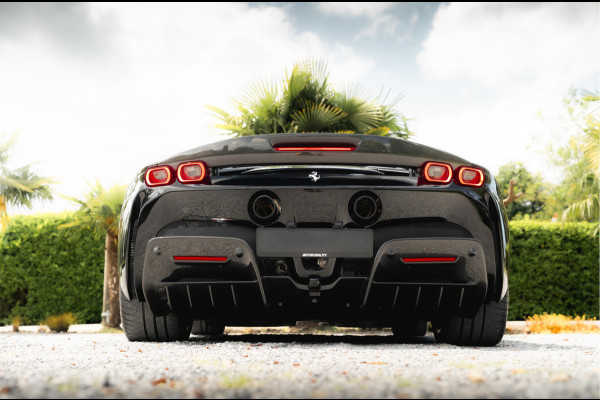 Ferrari SF90 Stradale 4.0 V8 | Assetto Fiorano | Daytona Racing seats |