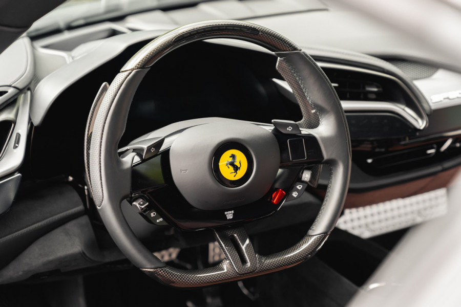 Ferrari SF90 Stradale 4.0 V8 | Assetto Fiorano | Daytona Racing seats |