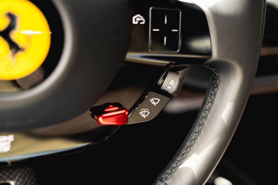 Ferrari SF90 Stradale 4.0 V8 | Assetto Fiorano | Daytona Racing seats |