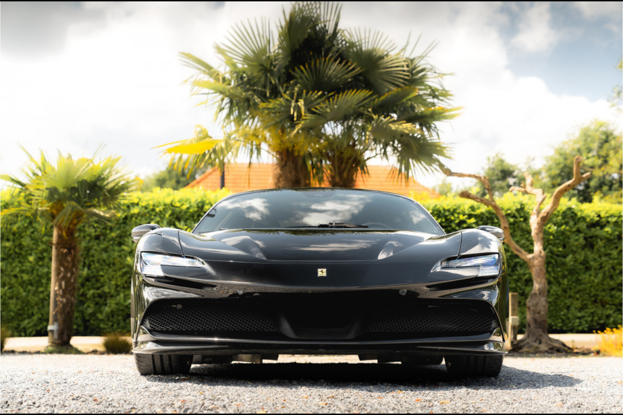 Ferrari SF90 Stradale 4.0 V8 | Assetto Fiorano | Daytona Racing seats |