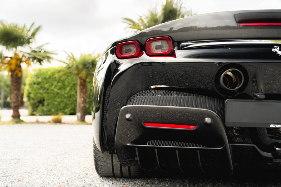 Ferrari SF90 Stradale 4.0 V8 | Assetto Fiorano | Daytona Racing seats |
