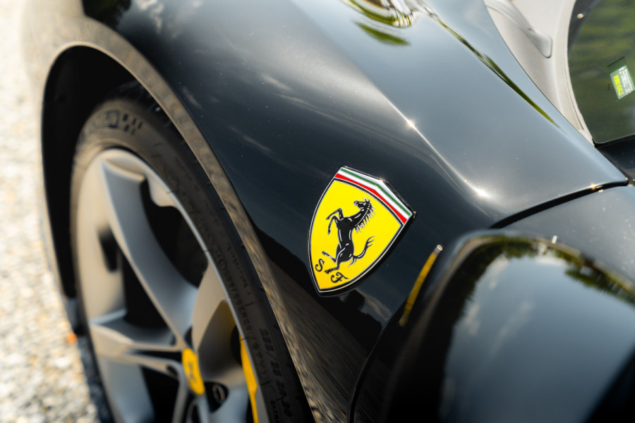 Ferrari SF90 Stradale 4.0 V8 | Assetto Fiorano | Daytona Racing seats |