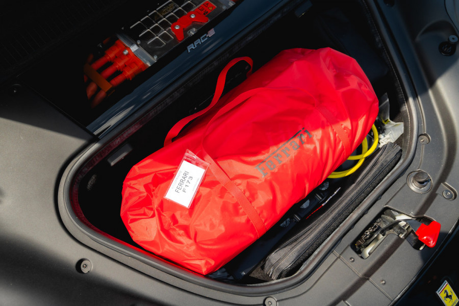 Ferrari SF90 Stradale 4.0 V8 | Assetto Fiorano | Daytona Racing seats |