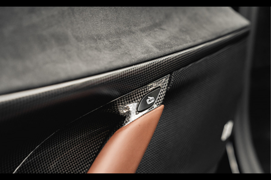 Ferrari SF90 Stradale 4.0 V8 | Assetto Fiorano | Daytona Racing seats |