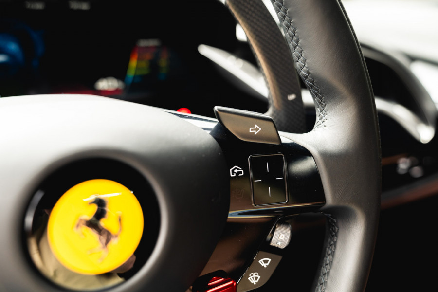 Ferrari SF90 Stradale 4.0 V8 | Assetto Fiorano | Daytona Racing seats |