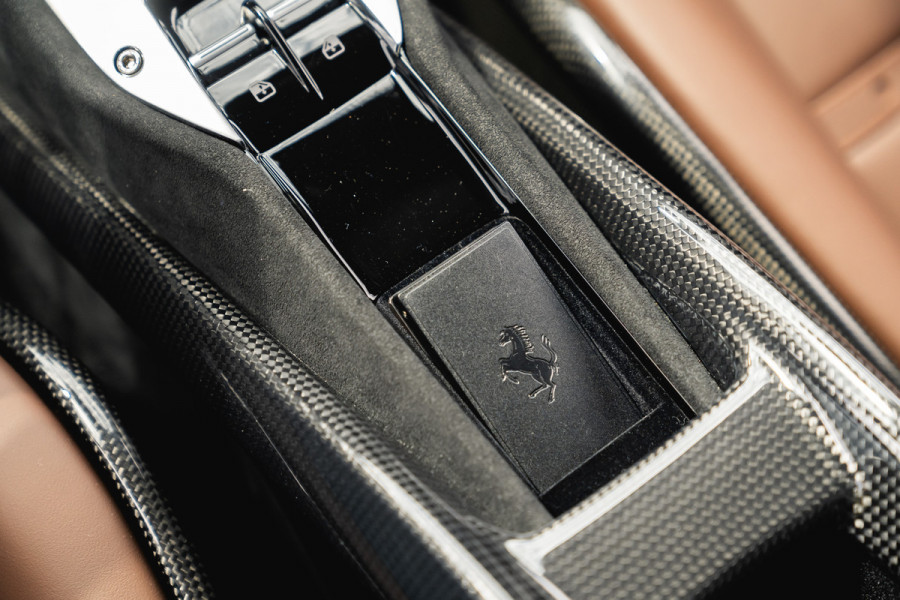 Ferrari SF90 Stradale 4.0 V8 | Assetto Fiorano | Daytona Racing seats |