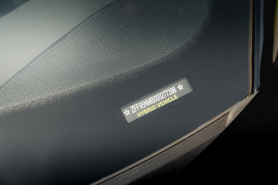 Ferrari SF90 Stradale 4.0 V8 | Assetto Fiorano | Daytona Racing seats |