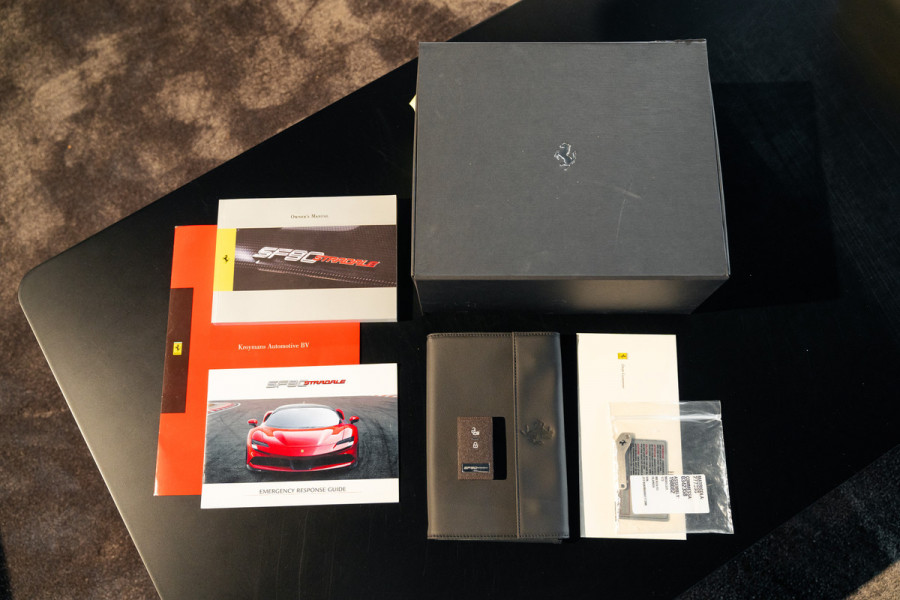 Ferrari SF90 Stradale 4.0 V8 | Assetto Fiorano | Daytona Racing seats |