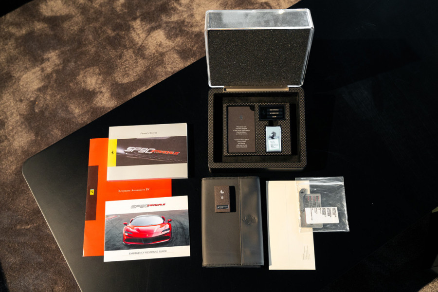 Ferrari SF90 Stradale 4.0 V8 | Assetto Fiorano | Daytona Racing seats |