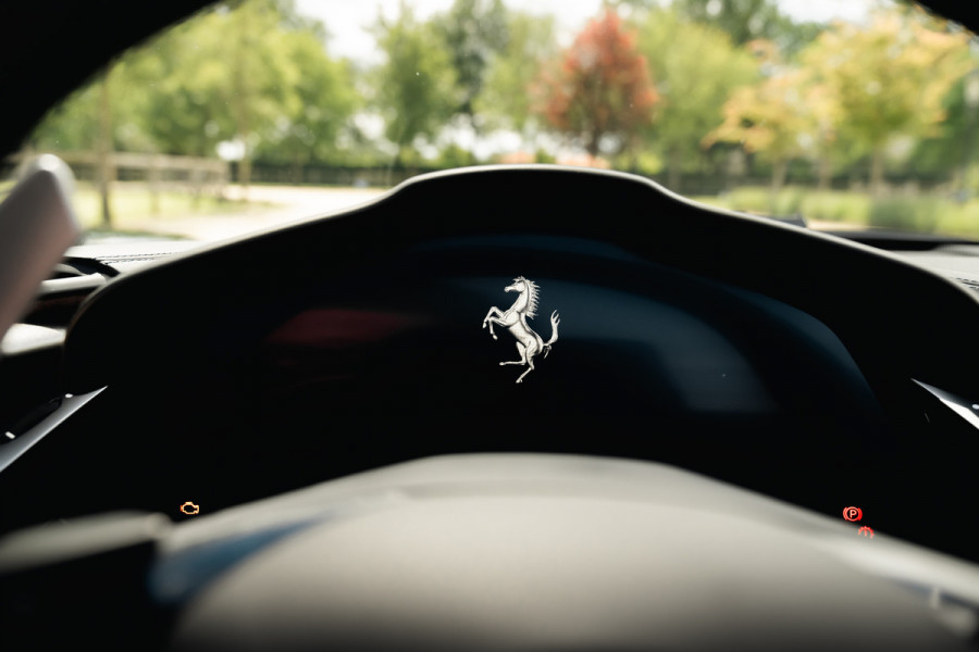Ferrari SF90 Spider 4.0 V8 | Blu Pozzi | Daytona Seats Cioccolato |