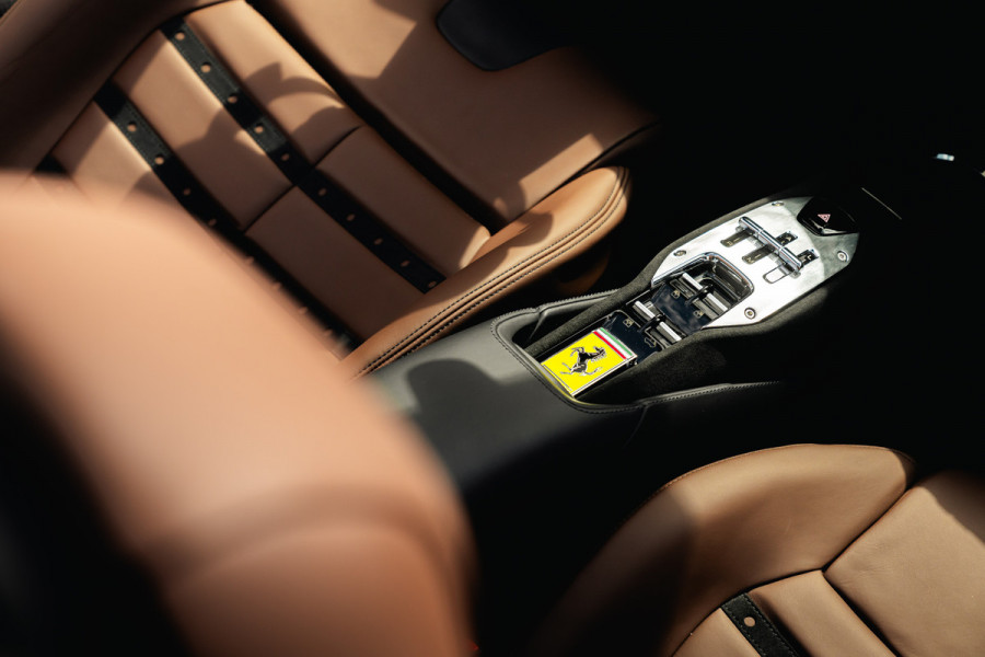 Ferrari SF90 Spider 4.0 V8 | Blu Pozzi | Daytona Seats Cioccolato |