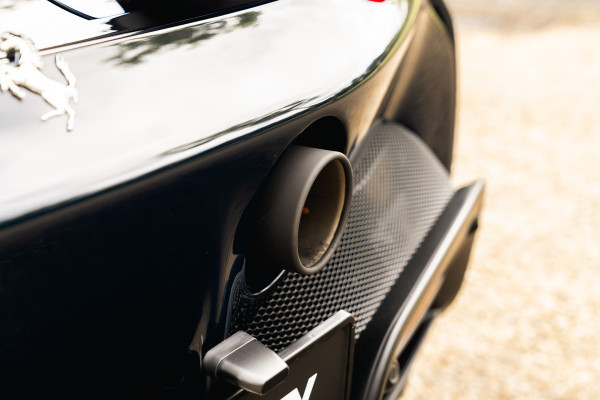 Ferrari SF90 Spider 4.0 V8 | Blu Pozzi | Daytona Seats Cioccolato |