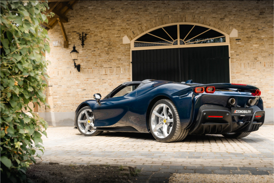 Ferrari SF90 Spider 4.0 V8 | Blu Pozzi | Daytona Seats Cioccolato |