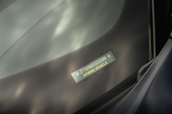 Ferrari SF90 Spider 4.0 V8 | Blu Pozzi | Daytona Seats Cioccolato |