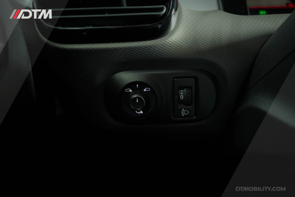 Citroën C4 Cactus 1.2 PureTech Shine | Riem reeds vervangen | 2 jaar Garantie | Carplay | Groot scherm