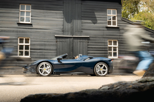 Ferrari SF90 Spider 4.0 V8 | Blu Pozzi | Daytona Seats Cioccolato |