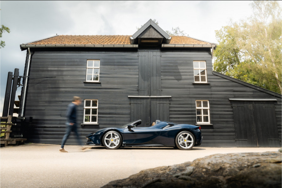 Ferrari SF90 Spider 4.0 V8 | Blu Pozzi | Daytona Seats Cioccolato |