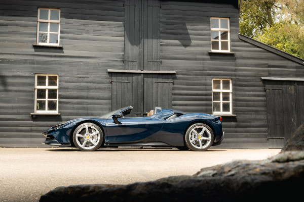 Ferrari SF90 Spider 4.0 V8 | Blu Pozzi | Daytona Seats Cioccolato |