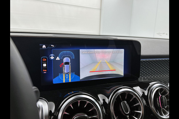 Mercedes-Benz EQB 250+ Business Solution 7p. 71 kWh | Parkeerpakket met achteruitrijcamera | EASY PACK achterklep | Sfeerverlichting | Verwarmde stoelen vooraan | Extra USB-poorten | Zitcomfortpakket | Licht- en zicht pakket |