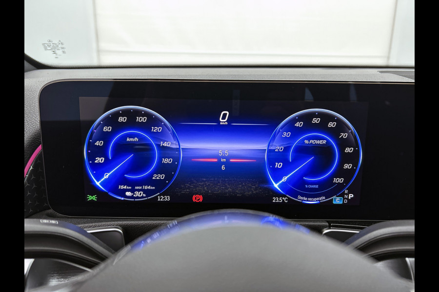Mercedes-Benz EQB 250+ Business Solution 7p. 71 kWh | Parkeerpakket met achteruitrijcamera | EASY PACK achterklep | Sfeerverlichting | Verwarmde stoelen vooraan | Extra USB-poorten | Zitcomfortpakket | Licht- en zicht pakket |