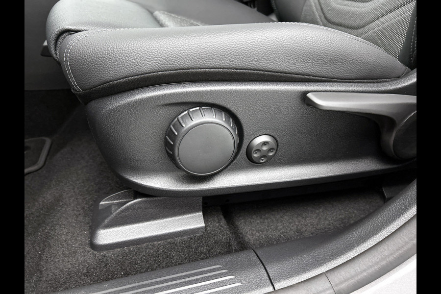 Mercedes-Benz EQB 250+ Business Solution 7p. 71 kWh | Parkeerpakket met achteruitrijcamera | EASY PACK achterklep | Sfeerverlichting | Verwarmde stoelen vooraan | Extra USB-poorten | Zitcomfortpakket | Licht- en zicht pakket |