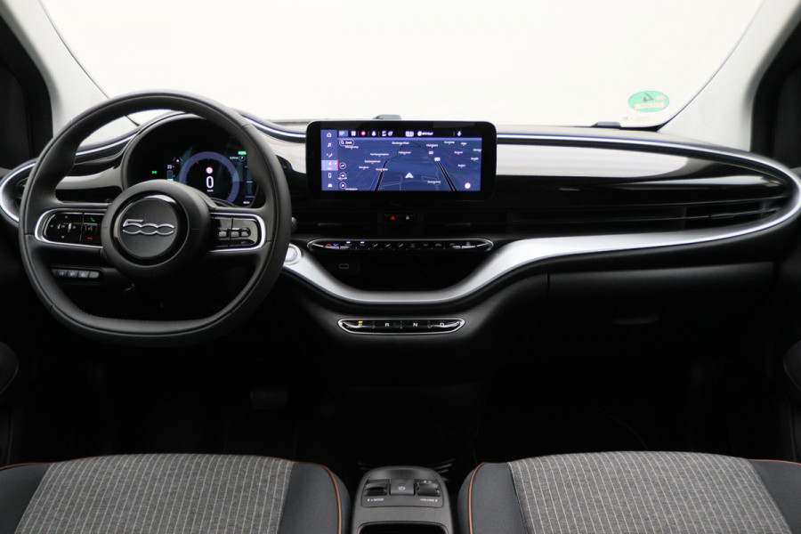 Fiat 500 Icon 42 kWh Virtual Cockpit, Apple Carplay, Cruise, Lane Assist, DAB, 16"