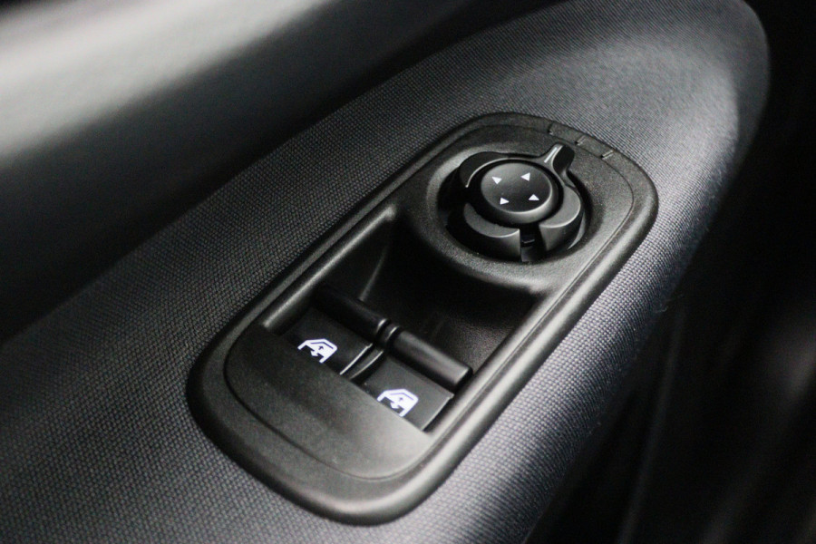 Fiat 500 Icon 42 kWh Virtual Cockpit, Apple Carplay, Cruise, Lane Assist, DAB, 16"