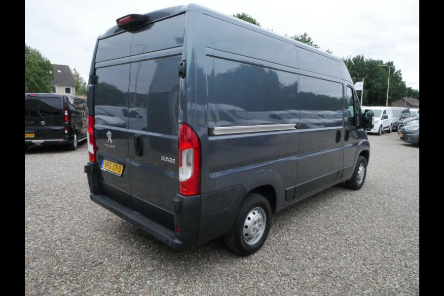 Peugeot Boxer 2.2 BlueHDi 120PK, L2H2, Airco