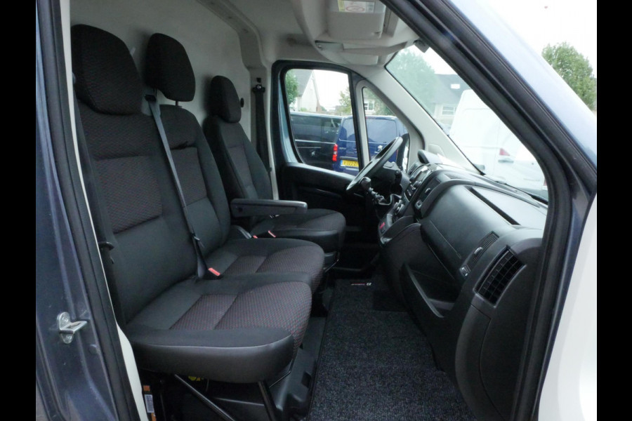 Peugeot Boxer 2.2 BlueHDi 120PK, L2H2, Airco