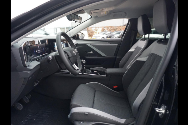 Opel Astra Sports Tourer 1.2 Turbo Business Edition Opel Astra Sports Tourer 1.2 Turbo Business Edition