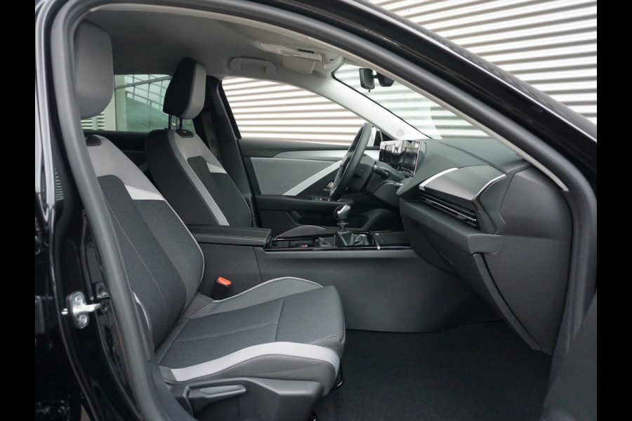 Opel Astra Sports Tourer 1.2 Turbo Business Edition Opel Astra Sports Tourer 1.2 Turbo Business Edition