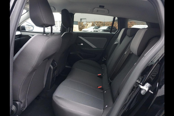 Opel Astra Sports Tourer 1.2 Turbo Business Edition Opel Astra Sports Tourer 1.2 Turbo Business Edition