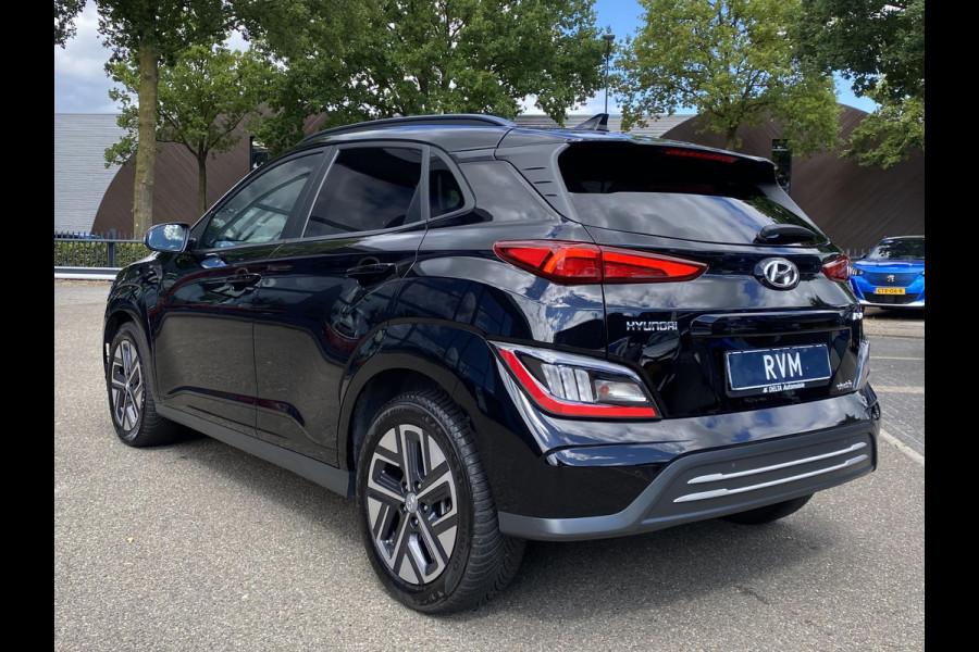 Hyundai Kona EV Fashion 64 kWh VAN: 29.900,- VOOR: 26.440,- UW HERFSTVOORDEEL: 3.460,- VOLLEDIGE FABR. GARANTIE t/m 03-2028 | KEYLESS ENTRY | CAMERA | STOELVERWARMING | WARMTEPOMP | 3 fase LADEN